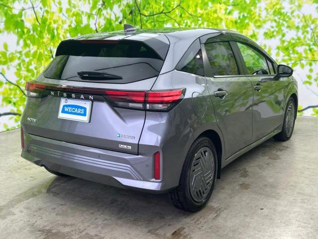 ノート Ｘ　ディスプレイオーディオ＋ナビ９インチ／インテリジェントルームミラー／エマージェンシーブレーキ／アラウンドビューモニター／車線逸脱防止支援システム／ヘッドランプ　ＬＥＤ　衝突被害軽減システム（3枚目）