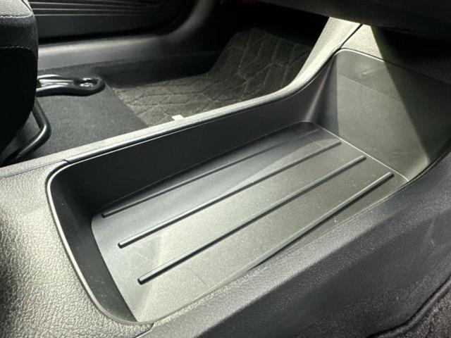 ノート Ｘ　ディスプレイオーディオ＋ナビ９インチ／インテリジェントルームミラー／エマージェンシーブレーキ／アラウンドビューモニター／車線逸脱防止支援システム／ヘッドランプ　ＬＥＤ　衝突被害軽減システム（35枚目）