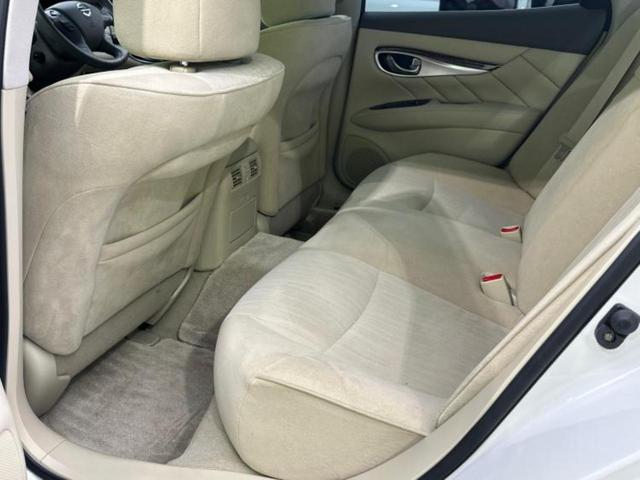 フーガ ３７０ＧＴ　保証書／純正　ナビ／ヘッドランプ　ＨＩＤ／ＥＴＣ／ＥＢＤ付ＡＢＳ／横滑り防止装置／クルーズコントロール／サイドモニター／バックモニター／フルセグＴＶ／ＤＶＤ／エアバッグ　運転席／エアバッグ　助手席（7枚目）