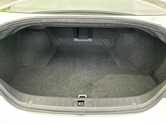 フーガ ３７０ＧＴ　保証書／純正　ナビ／ヘッドランプ　ＨＩＤ／ＥＴＣ／ＥＢＤ付ＡＢＳ／横滑り防止装置／クルーズコントロール／サイドモニター／バックモニター／フルセグＴＶ／ＤＶＤ／エアバッグ　運転席／エアバッグ　助手席（8枚目）