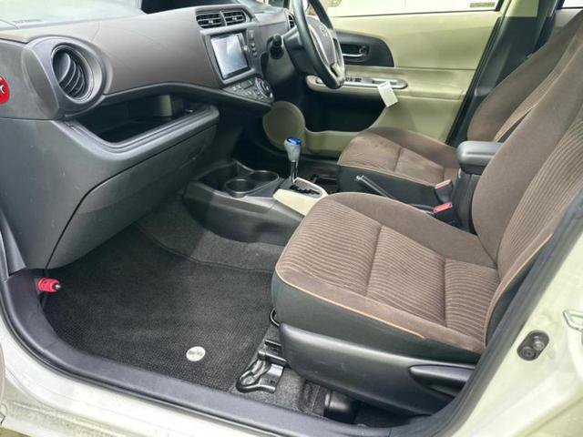 アクア Ｇ　新品タイヤ／保証書／純正　ＳＤナビ／シートヒーター　前席／ドライブレコーダー　社外／Ｂｌｕｅｔｏｏｔｈ接続／ＥＴＣ／ＥＢＤ付ＡＢＳ／横滑り防止装置／アイドリングストップ／フルセグＴＶ／ＤＶＤ　ドラレコ（6枚目）