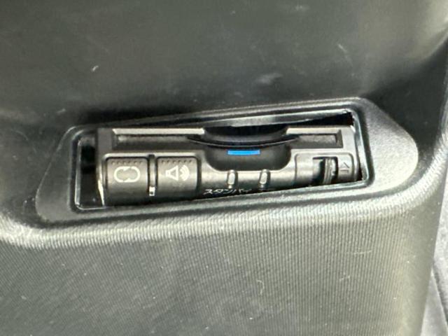 アクア Ｇ　新品タイヤ／保証書／純正　ＳＤナビ／シートヒーター　前席／ドライブレコーダー　社外／Ｂｌｕｅｔｏｏｔｈ接続／ＥＴＣ／ＥＢＤ付ＡＢＳ／横滑り防止装置／アイドリングストップ／フルセグＴＶ／ＤＶＤ　ドラレコ（18枚目）