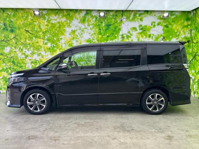 ヴォクシー ＺＳキラメキ３　保証書／純正　１０インチ　ＳＤナビ／フリップダウンモニター　純正　１２．８インチ／衝突安全装置／両側電動スライドドア／車線逸脱防止支援システム／シート　ハーフレザー／ドライブレコーダー　社外　ドラレコ（2枚目）