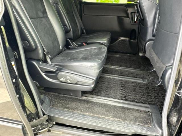 ヴォクシー ＺＳキラメキ３　保証書／純正　１０インチ　ＳＤナビ／フリップダウンモニター　純正　１２．８インチ／衝突安全装置／両側電動スライドドア／車線逸脱防止支援システム／シート　ハーフレザー／ドライブレコーダー　社外　ドラレコ（5枚目）