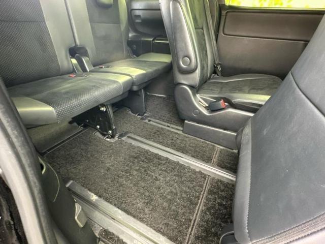 ヴォクシー ＺＳキラメキ３　保証書／純正　１０インチ　ＳＤナビ／フリップダウンモニター　純正　１２．８インチ／衝突安全装置／両側電動スライドドア／車線逸脱防止支援システム／シート　ハーフレザー／ドライブレコーダー　社外　ドラレコ（6枚目）