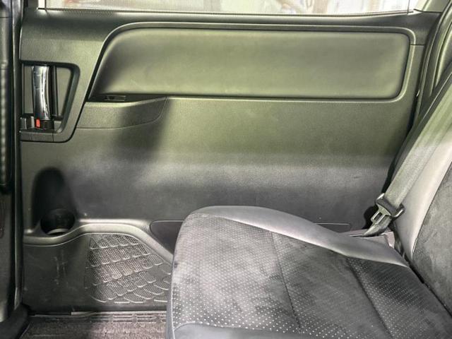 ヴォクシー ＺＳキラメキ３　保証書／純正　１０インチ　ＳＤナビ／フリップダウンモニター　純正　１２．８インチ／衝突安全装置／両側電動スライドドア／車線逸脱防止支援システム／シート　ハーフレザー／ドライブレコーダー　社外　ドラレコ（22枚目）