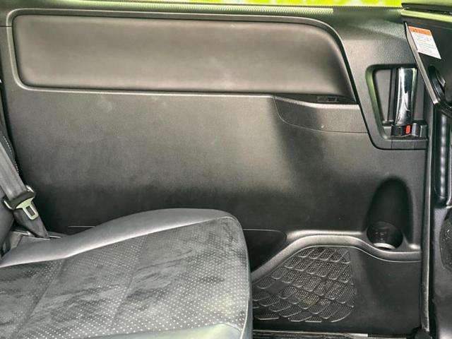 ヴォクシー ＺＳキラメキ３　保証書／純正　１０インチ　ＳＤナビ／フリップダウンモニター　純正　１２．８インチ／衝突安全装置／両側電動スライドドア／車線逸脱防止支援システム／シート　ハーフレザー／ドライブレコーダー　社外　ドラレコ（25枚目）