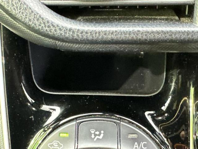 ヴォクシー ＺＳキラメキ３　保証書／純正　１０インチ　ＳＤナビ／フリップダウンモニター　純正　１２．８インチ／衝突安全装置／両側電動スライドドア／車線逸脱防止支援システム／シート　ハーフレザー／ドライブレコーダー　社外　ドラレコ（39枚目）