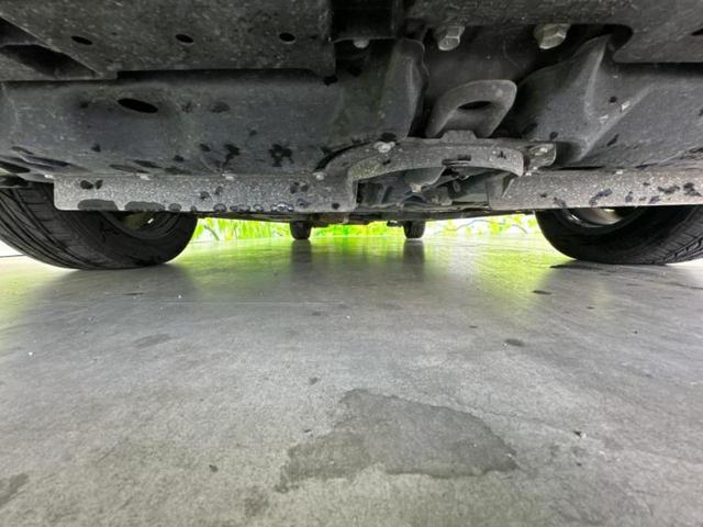 ヴォクシー ＺＳキラメキ３　保証書／純正　１０インチ　ＳＤナビ／フリップダウンモニター　純正　１２．８インチ／衝突安全装置／両側電動スライドドア／車線逸脱防止支援システム／シート　ハーフレザー／ドライブレコーダー　社外　ドラレコ（48枚目）