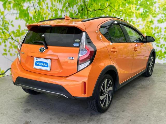 アクア クロスオーバー　保証書／純正　９インチ　ＳＤナビ／トヨタセーフティセンス／シートヒーター　前席／車線逸脱防止支援システム／シート　合皮／ヘッドランプ　ＬＥＤ／Ｂｌｕｅｔｏｏｔｈ接続／ＥＴＣ／ＥＢＤ付ＡＢＳ　ＤＶＤ再生（3枚目）