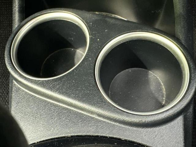 アクア クロスオーバー　保証書／純正　９インチ　ＳＤナビ／トヨタセーフティセンス／シートヒーター　前席／車線逸脱防止支援システム／シート　合皮／ヘッドランプ　ＬＥＤ／Ｂｌｕｅｔｏｏｔｈ接続／ＥＴＣ／ＥＢＤ付ＡＢＳ　ＤＶＤ再生（32枚目）