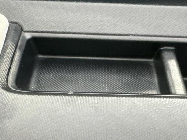 アクア クロスオーバー　保証書／純正　９インチ　ＳＤナビ／トヨタセーフティセンス／シートヒーター　前席／車線逸脱防止支援システム／シート　合皮／ヘッドランプ　ＬＥＤ／Ｂｌｕｅｔｏｏｔｈ接続／ＥＴＣ／ＥＢＤ付ＡＢＳ　ＤＶＤ再生（36枚目）