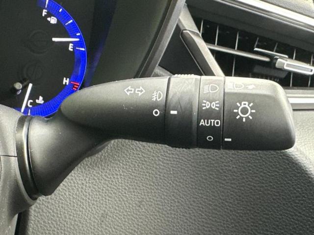 カローラツーリング ハイブリッドダブルバイビー　新品タイヤ／保証書／ディスプレイオーディオ＋ナビ９インチ／トヨタセーフティセンス／車線逸脱防止支援システム／シート　ハーフレザー／ヘッドランプ　ＬＥＤ／ＥＴＣ／ＥＢＤ付ＡＢＳ　衝突被害軽減システム（16枚目）