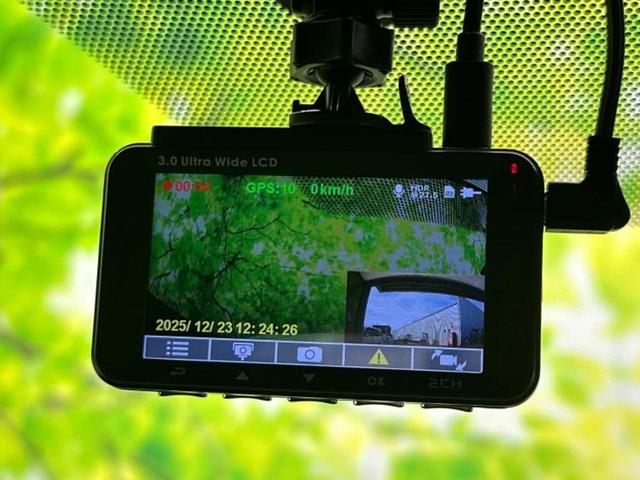 カローラツーリング ハイブリッドダブルバイビー　新品タイヤ／保証書／ディスプレイオーディオ＋ナビ９インチ／トヨタセーフティセンス／車線逸脱防止支援システム／シート　ハーフレザー／ヘッドランプ　ＬＥＤ／ＥＴＣ／ＥＢＤ付ＡＢＳ　衝突被害軽減システム（40枚目）