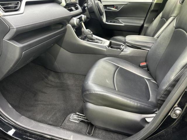 RAV4 X サンルーフ/TRDエアロ/社外 9インチ SDナビ/トヨタセーフティセンス/車線逸脱防止支援システム/ドライブレコーダー 前後/ヘッドランプ LED/Bluetooth接続/HDMI接続/ETC(6枚目)