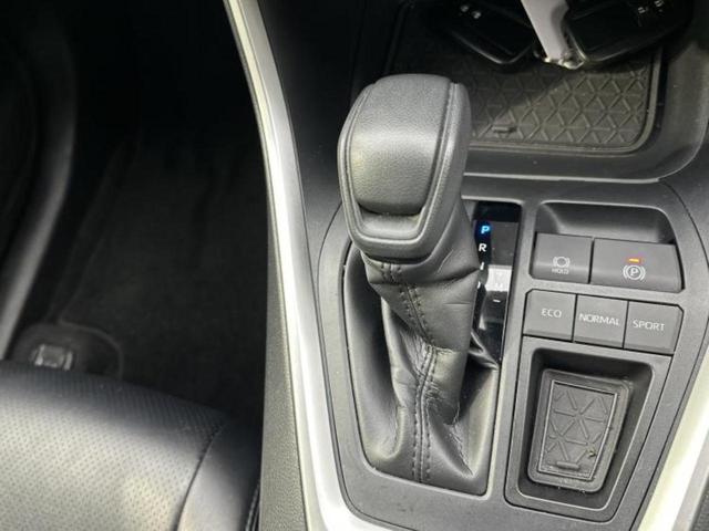 RAV4 X サンルーフ/TRDエアロ/社外 9インチ SDナビ/トヨタセーフティセンス/車線逸脱防止支援システム/ドライブレコーダー 前後/ヘッドランプ LED/Bluetooth接続/HDMI接続/ETC(17枚目)