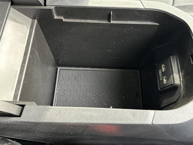 RAV4 X サンルーフ/TRDエアロ/社外 9インチ SDナビ/トヨタセーフティセンス/車線逸脱防止支援システム/ドライブレコーダー 前後/ヘッドランプ LED/Bluetooth接続/HDMI接続/ETC(31枚目)