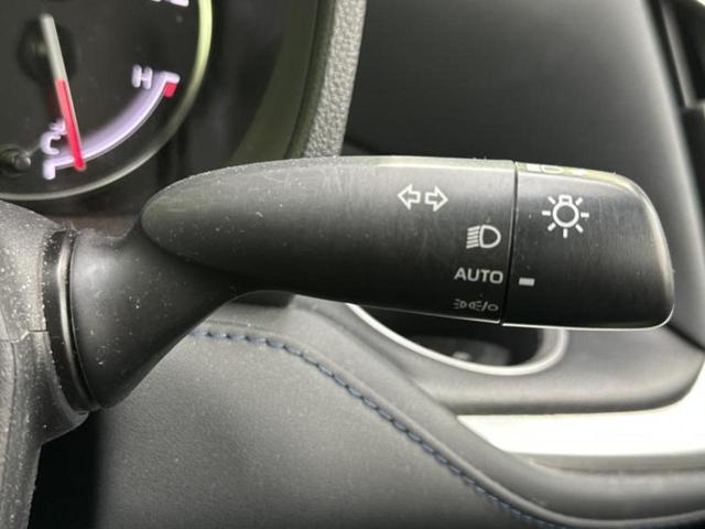 ヴォクシー Ｓ－Ｚ　新品タイヤ／ディスプレイオーディオ１０．５インチ／フリップダウンモニター　純正　１４インチ／トヨタセーフティセンス／両側電動スライドドア／シートヒーター　前席／車線逸脱防止支援システム　バックカメラ（16枚目）