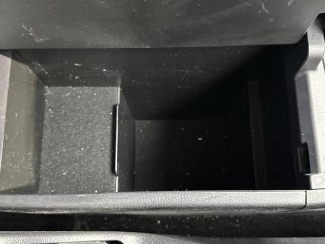 ヴォクシー Ｓ－Ｚ　新品タイヤ／ディスプレイオーディオ１０．５インチ／フリップダウンモニター　純正　１４インチ／トヨタセーフティセンス／両側電動スライドドア／シートヒーター　前席／車線逸脱防止支援システム　バックカメラ（35枚目）