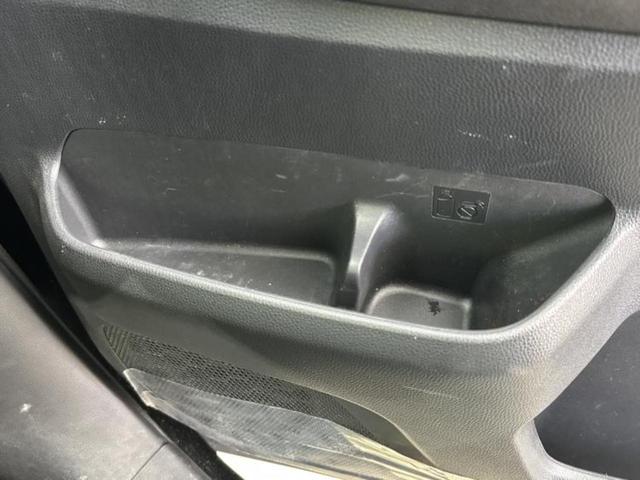 ヴォクシー Ｓ－Ｚ　新品タイヤ／ディスプレイオーディオ１０．５インチ／フリップダウンモニター　純正　１４インチ／トヨタセーフティセンス／両側電動スライドドア／シートヒーター　前席／車線逸脱防止支援システム　バックカメラ（44枚目）