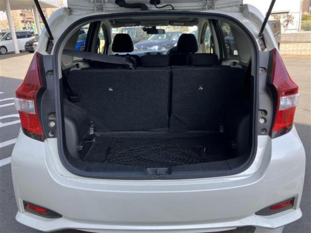 ノート Ｘ　新品タイヤ／社外　ＳＤナビ／エマージェンシーブレーキ／車線逸脱防止支援システム／Ｂｌｕｅｔｏｏｔｈ接続／ＥＢＤ付ＡＢＳ／横滑り防止装置／アイドリングストップ／バックモニター／フルセグＴＶ／ＤＶＤ（8枚目）