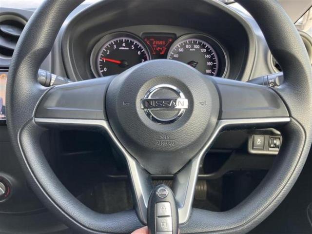 ノート Ｘ　新品タイヤ／社外　ＳＤナビ／エマージェンシーブレーキ／車線逸脱防止支援システム／Ｂｌｕｅｔｏｏｔｈ接続／ＥＢＤ付ＡＢＳ／横滑り防止装置／アイドリングストップ／バックモニター／フルセグＴＶ／ＤＶＤ（15枚目）