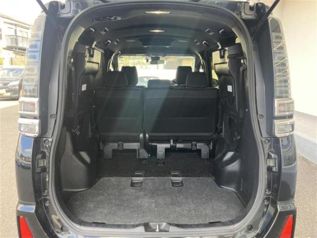 ヴォクシー ZSキラメキ 新品タイヤ/保証書/純正 9インチ SDナビ/フリップダウンモニター 純正 12.1インチ/衝突安全装置/両側電動スライドドア/車線逸脱防止支援システム/ドライブレコーダー 純正 衝突被害軽減システム(8枚目)