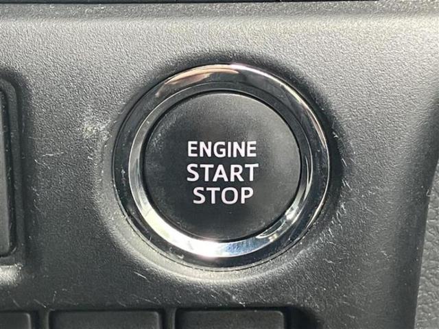 ヴォクシー ZSキラメキ 新品タイヤ/保証書/純正 9インチ SDナビ/フリップダウンモニター 純正 12.1インチ/衝突安全装置/両側電動スライドドア/車線逸脱防止支援システム/ドライブレコーダー 純正 衝突被害軽減システム(17枚目)