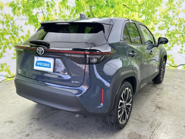 ヤリスクロス ハイブリッドＺ　保証書／ディスプレイオーディオ＋ナビ８インチ／トヨタセーフティセンス／シートヒーター　前席／パノラミックビューモニター／車線逸脱防止支援システム／シート　ハーフレザー／ヘッドランプ　ＬＥＤ　禁煙車（3枚目）