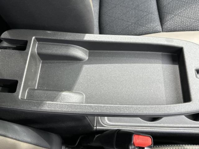 ヤリスクロス ハイブリッドＺ　保証書／ディスプレイオーディオ＋ナビ８インチ／トヨタセーフティセンス／シートヒーター　前席／パノラミックビューモニター／車線逸脱防止支援システム／シート　ハーフレザー／ヘッドランプ　ＬＥＤ　禁煙車（31枚目）