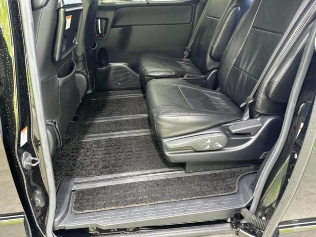 ヴォクシー ハイブリッドＺＳキラメキ３　保証書／純正　９インチ　ＳＤナビ／フリップダウンモニター　純正　１２．８インチ／トヨタセーフティセンス／両側電動スライドドア／シートヒーター／車線逸脱防止支援システム／ヘッドランプ　ＬＥＤ　ＤＶＤ再生（8枚目）