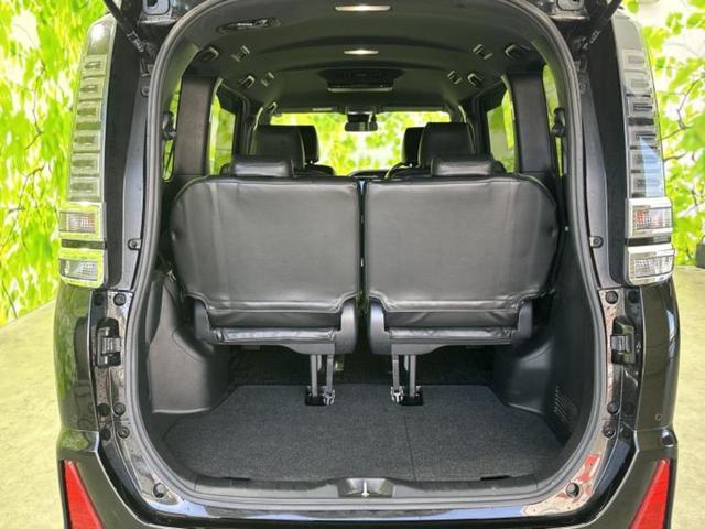 ヴォクシー ハイブリッドＺＳキラメキ３　保証書／純正　９インチ　ＳＤナビ／フリップダウンモニター　純正　１２．８インチ／トヨタセーフティセンス／両側電動スライドドア／シートヒーター／車線逸脱防止支援システム／ヘッドランプ　ＬＥＤ　ＤＶＤ再生（20枚目）