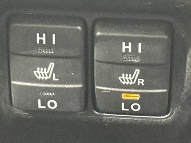 ヴォクシー ハイブリッドＺＳキラメキ３　保証書／純正　９インチ　ＳＤナビ／フリップダウンモニター　純正　１２．８インチ／トヨタセーフティセンス／両側電動スライドドア／シートヒーター／車線逸脱防止支援システム／ヘッドランプ　ＬＥＤ　ＤＶＤ再生（31枚目）