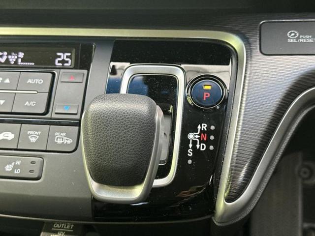 ステップワゴンスパーダ スパーダハイブリッドＧ・ＥＸホンダセンシング　純正　９インチ　ＳＤナビ／デジタルインナーミラー／ホンダセンシング／両側電動スライドドア／シートヒーター　前席／マルチビューカメラシステム／車線逸脱防止支援システム／シート　ハーフレザー　バックカメラ（18枚目）