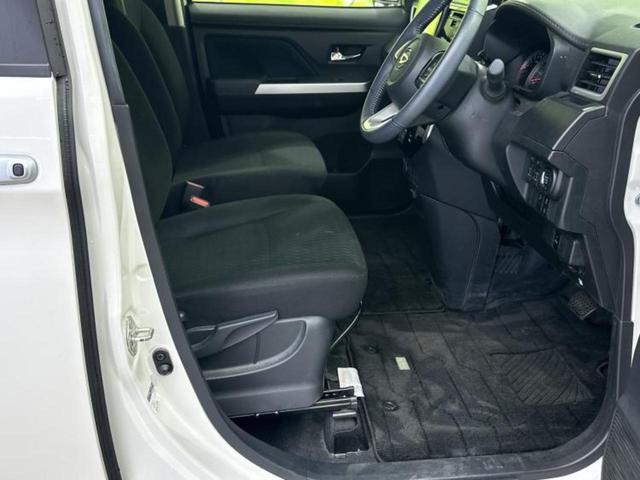 トール カスタムＧターボ　新品タイヤ／保証書／社外　９インチ　ＳＤナビ／スマートアシスト（トヨタ・ダイハツ）／両側電動スライドドア／シートヒーター　前席／ヘッドランプ　ＬＥＤ／Ｂｌｕｅｔｏｏｔｈ接続／ＥＴＣ　バックカメラ（4枚目）