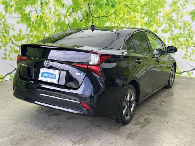 プリウス Ｓツーリングセレクション　新品タイヤ／保証書／社外　ＳＤナビ／トヨタセーフティセンス／シートヒーター　前席／車線逸脱防止支援システム／シート　合皮／ヘッドランプ　ＬＥＤ／Ｂｌｕｅｔｏｏｔｈ接続／ＥＴＣ／ＥＢＤ付ＡＢＳ（3枚目）