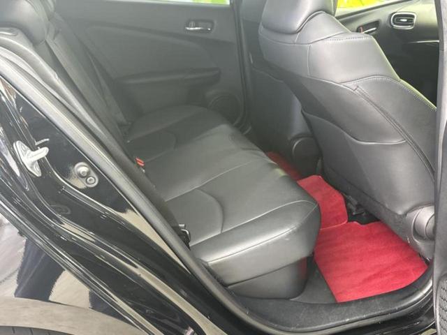 プリウス Ｓツーリングセレクション　新品タイヤ／保証書／社外　ＳＤナビ／トヨタセーフティセンス／シートヒーター　前席／車線逸脱防止支援システム／シート　合皮／ヘッドランプ　ＬＥＤ／Ｂｌｕｅｔｏｏｔｈ接続／ＥＴＣ／ＥＢＤ付ＡＢＳ（5枚目）