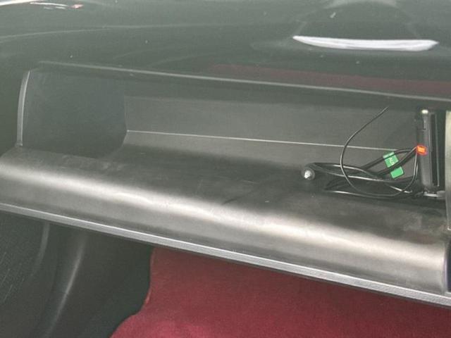 プリウス Ｓツーリングセレクション　新品タイヤ／保証書／社外　ＳＤナビ／トヨタセーフティセンス／シートヒーター　前席／車線逸脱防止支援システム／シート　合皮／ヘッドランプ　ＬＥＤ／Ｂｌｕｅｔｏｏｔｈ接続／ＥＴＣ／ＥＢＤ付ＡＢＳ（39枚目）