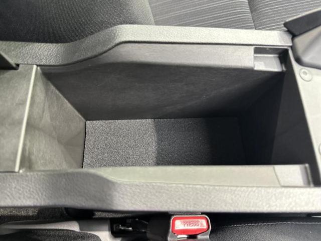 ノート Ｘ　純正　９インチ　メモリーナビ／エマージェンシーブレーキ／車線逸脱防止支援システム／ヘッドランプ　ＬＥＤ／Ｂｌｕｅｔｏｏｔｈ接続／ＥＢＤ付ＡＢＳ／横滑り防止装置／アイドリングストップ／フルセグＴＶ（29枚目）