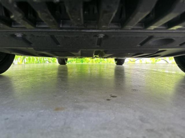 ノート Ｘ　純正　９インチ　メモリーナビ／エマージェンシーブレーキ／車線逸脱防止支援システム／ヘッドランプ　ＬＥＤ／Ｂｌｕｅｔｏｏｔｈ接続／ＥＢＤ付ＡＢＳ／横滑り防止装置／アイドリングストップ／フルセグＴＶ（45枚目）