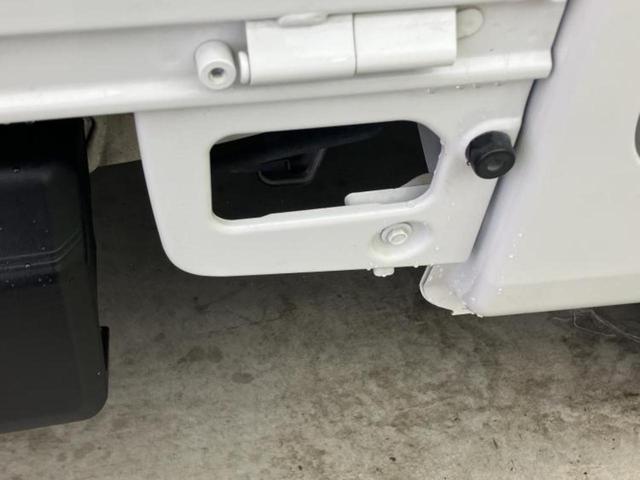 ハイゼットトラック ４ＷＤスタンダード　新品タイヤ／保証書／ヘッドランプ　ＨＩＤ／ＡＢＳ／エアバッグ　運転席／エアバッグ　助手席／アルミホイール　社外　１２インチ／パワーステアリング／マニュアルエアコン／ユーザー買取車　４ＷＤ（33枚目）