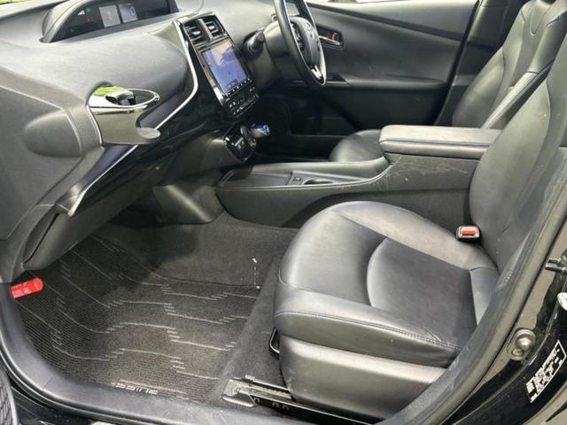 プリウス Ｓツーリングセレクション　新品タイヤ／モデリスタエアロ／保証書／純正　９インチ　ＳＤナビ／トヨタセーフティセンス／シートヒーター／車線逸脱防止支援システム／シート　合皮／ヘッドランプ　ＬＥＤ／Ｂｌｕｅｔｏｏｔｈ接続／ＥＴＣ（6枚目）