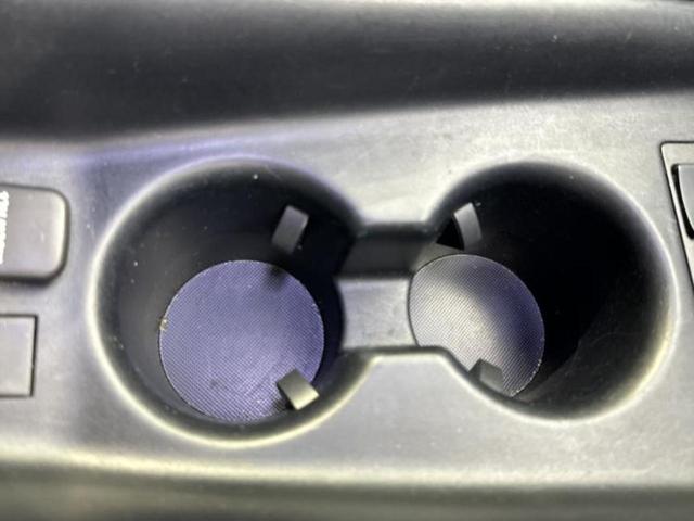 プリウス Ｓツーリングセレクション　新品タイヤ／モデリスタエアロ／保証書／純正　９インチ　ＳＤナビ／トヨタセーフティセンス／シートヒーター／車線逸脱防止支援システム／シート　合皮／ヘッドランプ　ＬＥＤ／Ｂｌｕｅｔｏｏｔｈ接続／ＥＴＣ（32枚目）