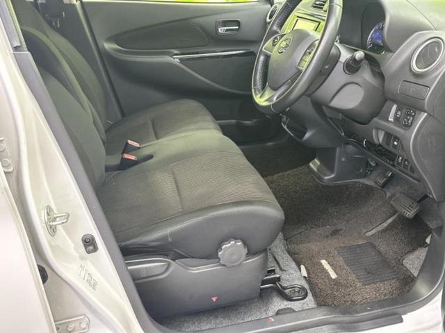 デイズ ハイウェイスターＧターボ　新品タイヤ／純正　ＳＤナビ／衝突安全装置／アラウンドビューモニター／ヘッドランプ　ＨＩＤ／Ｂｌｕｅｔｏｏｔｈ接続／ＥＴＣ／ＥＢＤ付ＡＢＳ／横滑り防止装置／アイドリングストップ／クルーズコントロール（4枚目）