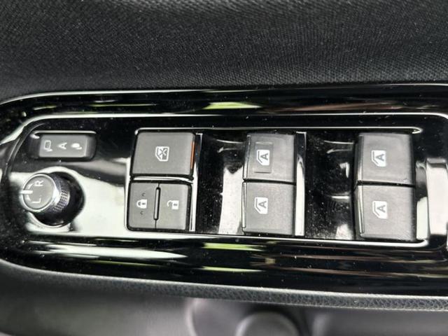 ヴォクシー ZSキラメキ 純正 9インチ SDナビ/フリップダウンモニター 純正 12.1インチ/トヨタセーフティセンス/両側電動スライドドア/車線逸脱防止支援システム/ヘッドランプ LED/Bluetooth接続 DVD再生(31枚目)
