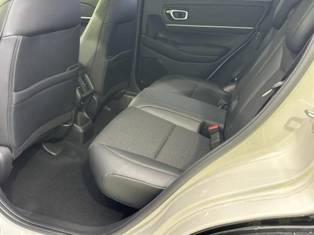 ヴェゼル ｅＨＥＶ　Ｚ　純正　９インチ　ナビ／ホンダセンシング／シートヒーター　前席／車線逸脱防止支援システム／シート　ハーフレザー／電動バックドア／登録済未使用車／ヘッドランプ　ＬＥＤ／Ｂｌｕｅｔｏｏｔｈ接続　バックカメラ（7枚目）