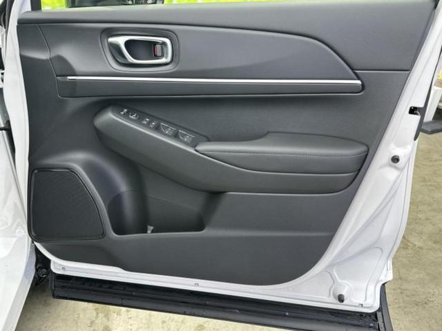 ヴェゼル ｅＨＥＶ　Ｚ　純正　９インチ　ナビ／ホンダセンシング／シートヒーター　前席／車線逸脱防止支援システム／シート　ハーフレザー／電動バックドア／登録済未使用車／ヘッドランプ　ＬＥＤ／Ｂｌｕｅｔｏｏｔｈ接続　バックカメラ（21枚目）