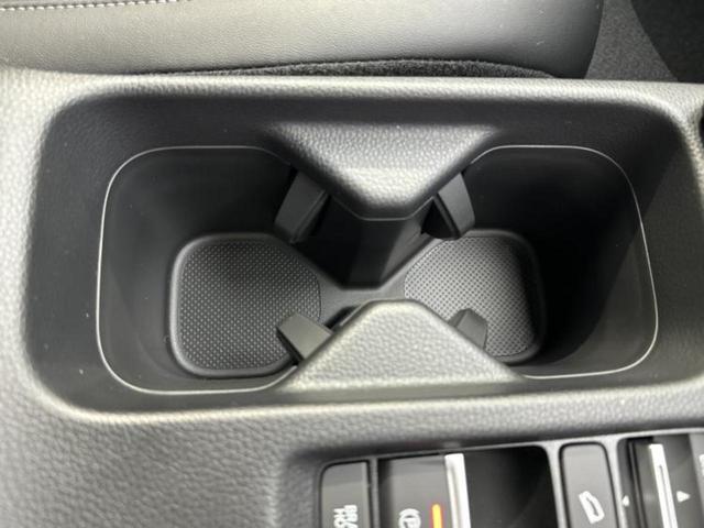 ヴェゼル ｅＨＥＶ　Ｚ　純正　９インチ　ナビ／ホンダセンシング／シートヒーター　前席／車線逸脱防止支援システム／シート　ハーフレザー／電動バックドア／登録済未使用車／ヘッドランプ　ＬＥＤ／Ｂｌｕｅｔｏｏｔｈ接続　バックカメラ（31枚目）