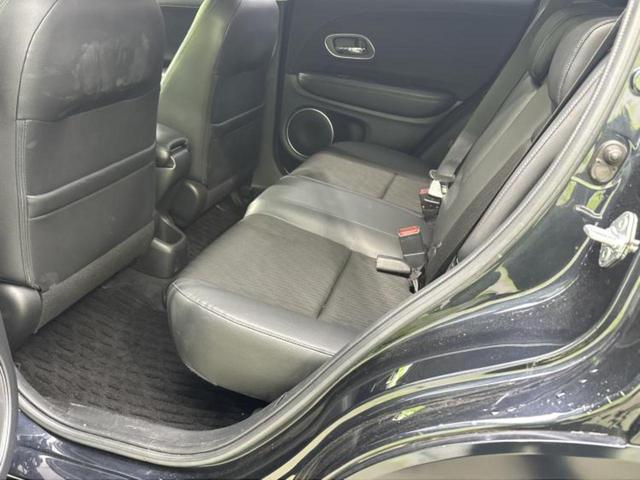 ヴェゼル ハイブリッドZ・ホンダセンシング 新品タイヤ/純正 SDナビ/ホンダセンシング/シートヒーター 前席/車線逸脱防止支援システム/シート ハーフレザー/ドライブレコーダー 前後/ヘッドランプ LED/USBジャック 衝突被害軽減システム(7枚目)