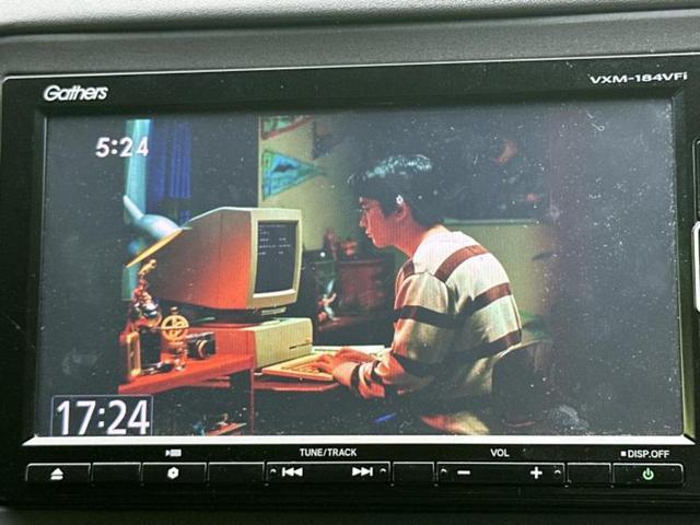 ヴェゼル ハイブリッドZ・ホンダセンシング 新品タイヤ/純正 SDナビ/ホンダセンシング/シートヒーター 前席/車線逸脱防止支援システム/シート ハーフレザー/ドライブレコーダー 前後/ヘッドランプ LED/USBジャック 衝突被害軽減システム(12枚目)